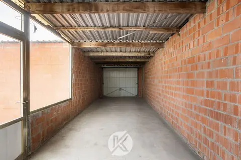 Charmante woning met ruime garage
