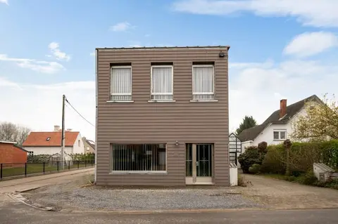 Grondig te renoveren woning op de grens Putte - Bonheiden
