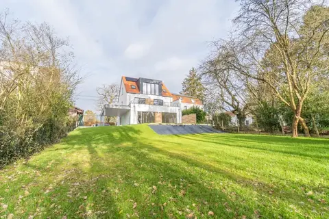 4 bedroom House to rent in Rixensart