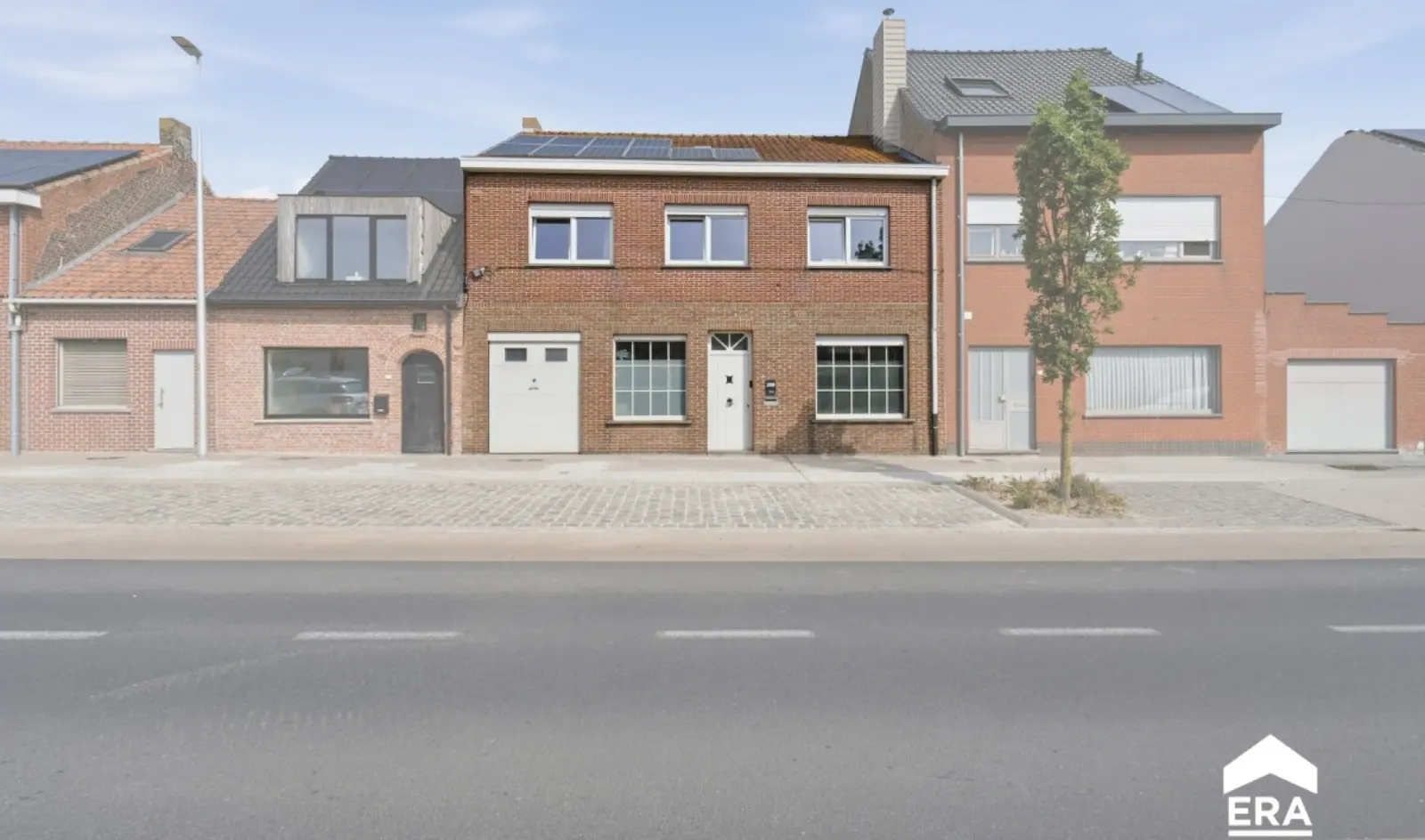 Uiterst ruime woning met 3slpk, garage en tuin