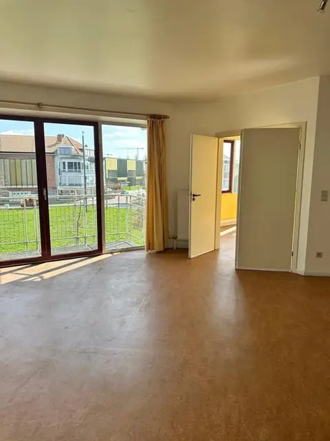 APPARTEMENT OP DE 2 E VERDIEPING MET TERRAS