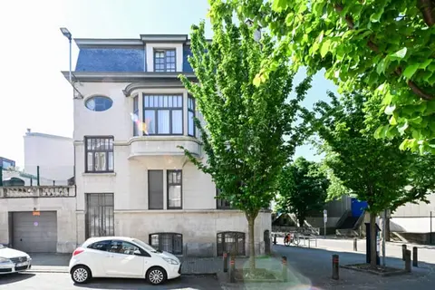 4-BEDROOM FAMILY HOUSE IN ETTERBEEK
