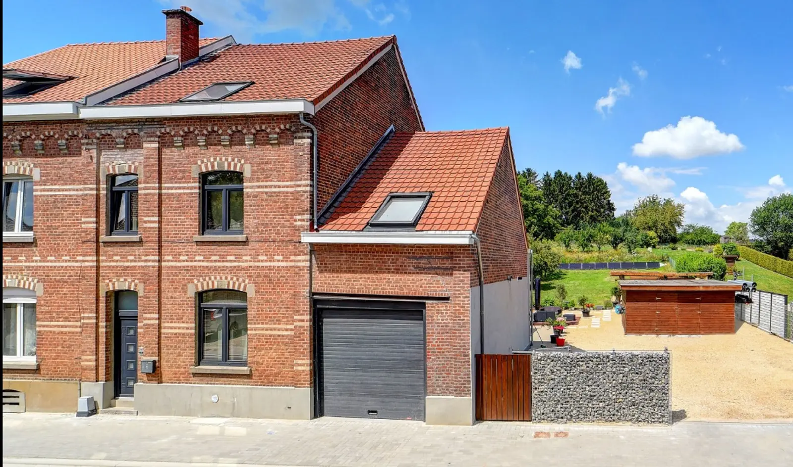 Gerenoveerde woning met mooie tuin te Overijse!