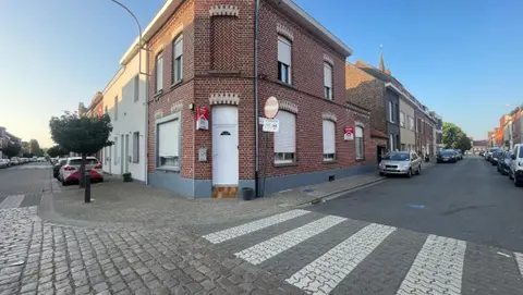 Menen - Woning met 5 slaapkamers in het centrum te koop