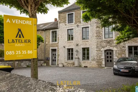FOR SALE – 5 BD. House to Renovate – Potential for 3 Apart.