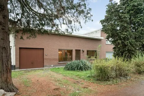 Gelijkvloerse woning op ruim perceel te Bonheiden