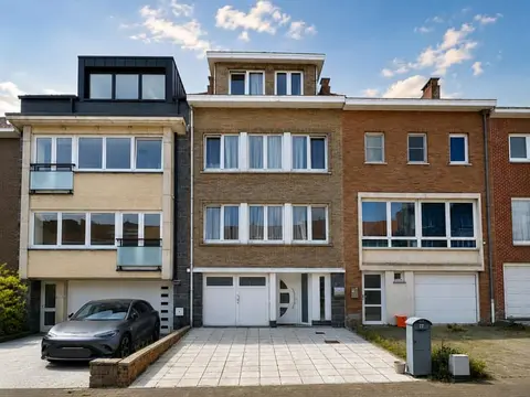 AUDERGHEM - INVALIDES - HOUSE 5BR 246M² + GARDEN + GARAGE