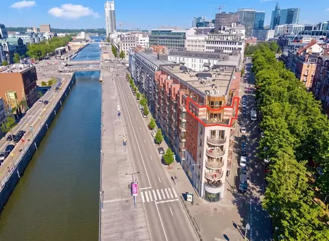 Exclusif 2-bedroom apt with unique view on the canal!
