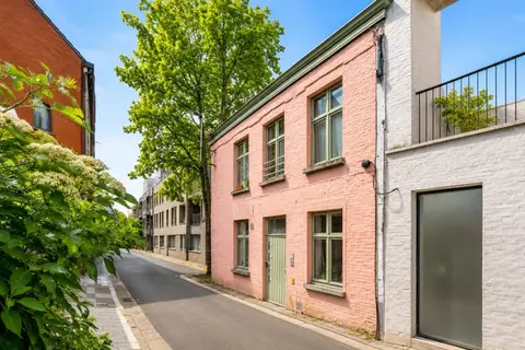 Opbrengsteigendom te koop met 4 verhuurde units in Gent