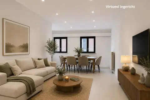 Ready to move in one-bedroom apartment with a courtyard!