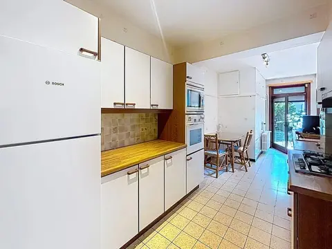 HOUSE 3/4 BEDROOMS + GARAGE SEPARATED - FREE ESTIMATION