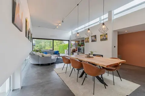 IMPE - Instapklare, hedendaagse woning met ruime tuin
