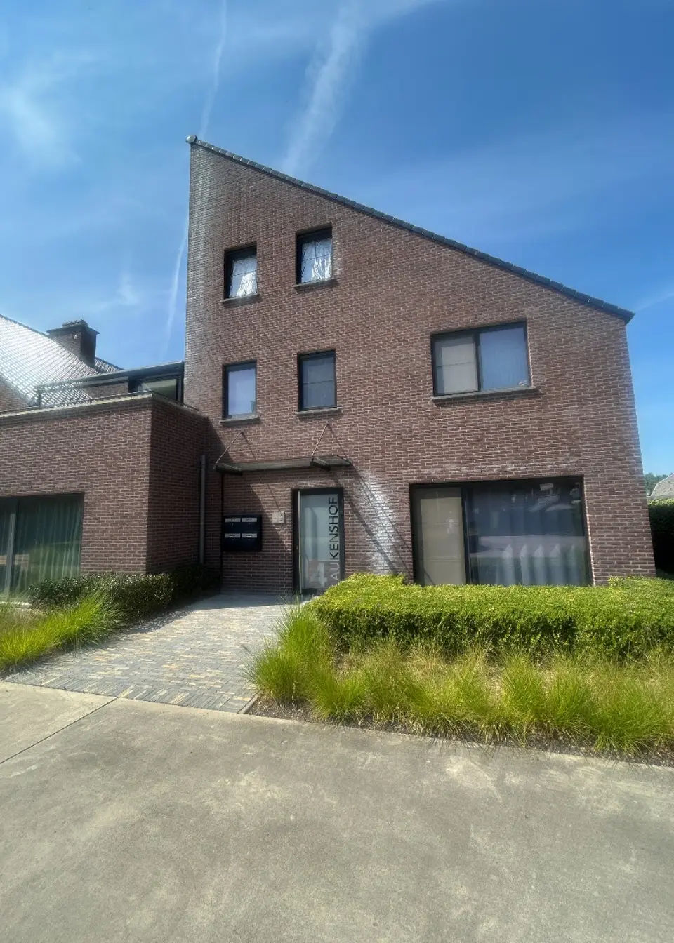 Gelijkvloers appartement met 2 slaapkamers en tuintje
