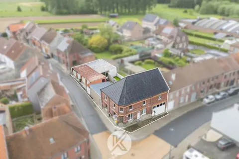 Strategisch gelegen renovatieproject in Heldergem