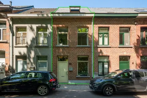 Instapklare, gerenoveerde woning met 3 slaapkamers nabij ...