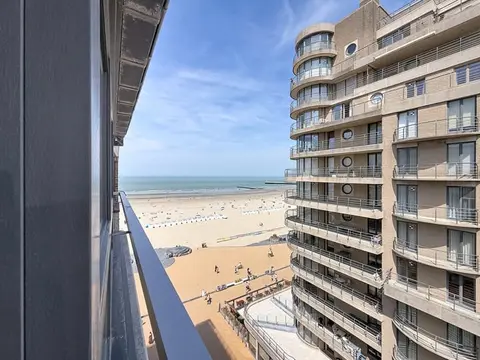 Penthouse met zijdelings zeezicht en panoramisch uitzicht...