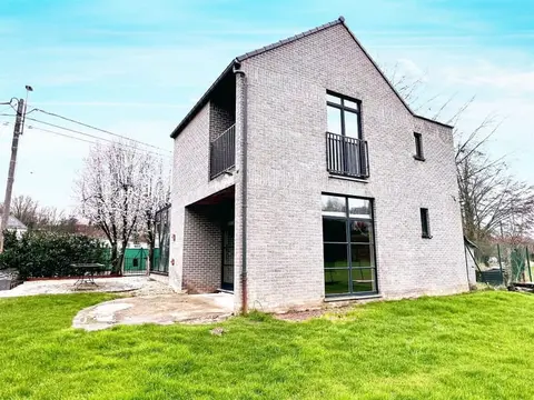 Magnifique villa 3 chambres avec jardin!