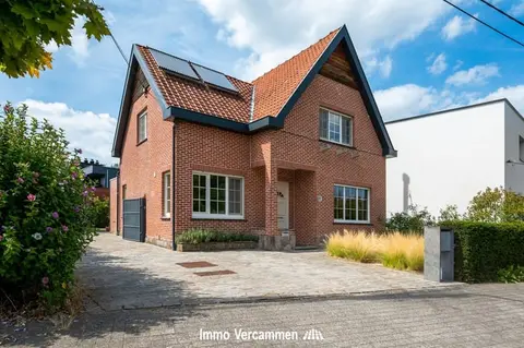Instapklare woning op een ware A-locatie te Bonheiden