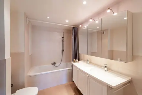 Gribaumont - apartment   3-bed /2 bath - Garage and terrace