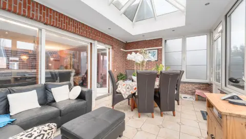 Instapklaar huis met garage in Lebbeke te huur