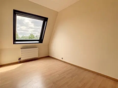 Beautifully renovated apartment, 2 bedrooms with cellar and