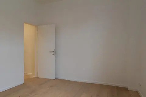 Refurbished 3-bedroom house for co-housing