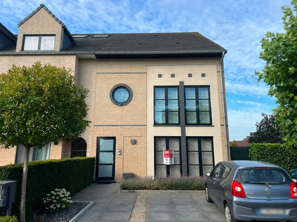 Gelijkvloers appartement met tuin in Alken