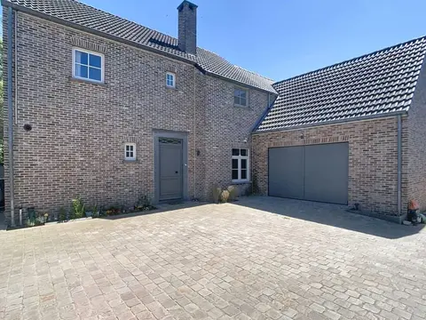 Luxury villa with pool and 3 bedrooms in Herent