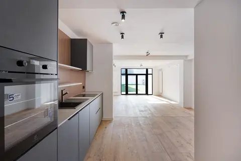 Stylishly renovated flat