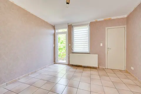 Lovely 4-bedroom house with garden in Braives