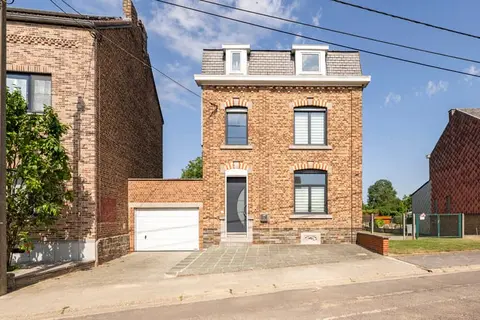 Lovely 4-bedroom house with garden in Braives