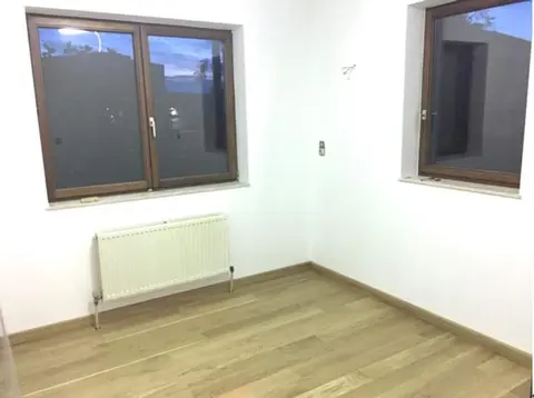 Villa with 4 bedrooms and a garden