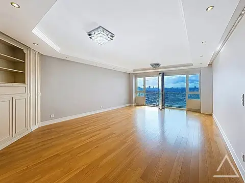 2-Bedroom Apartment with Terraces, Cellar and Garage