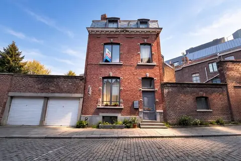 MAISON DE MAÎTRE - 5 CHAMBRES - 2 SALLES DE BAINS - TERRASSE