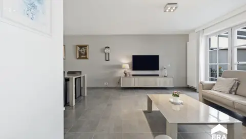Instapklare, verrassend ruime woning in hartje Staden!