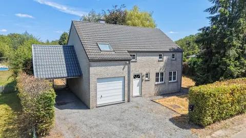 Villa 3 ch avec garage et car-port à Marchin